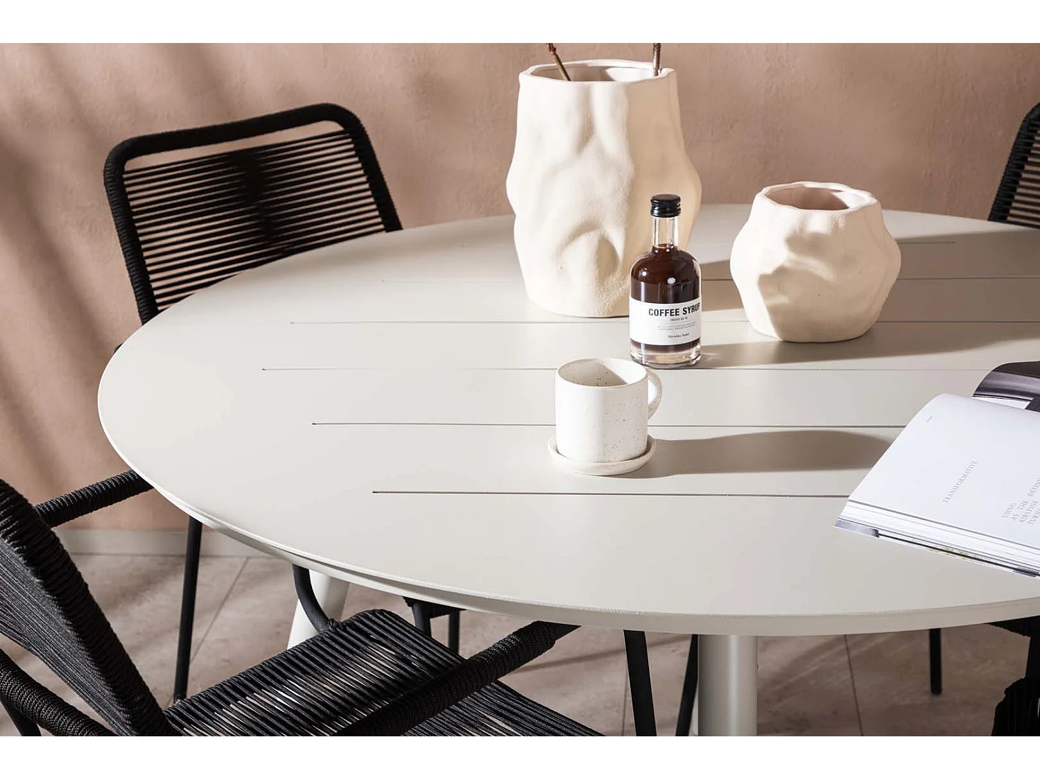 Lina set de jardin table Ø120cm beige, 4 chaises Lindos noir.