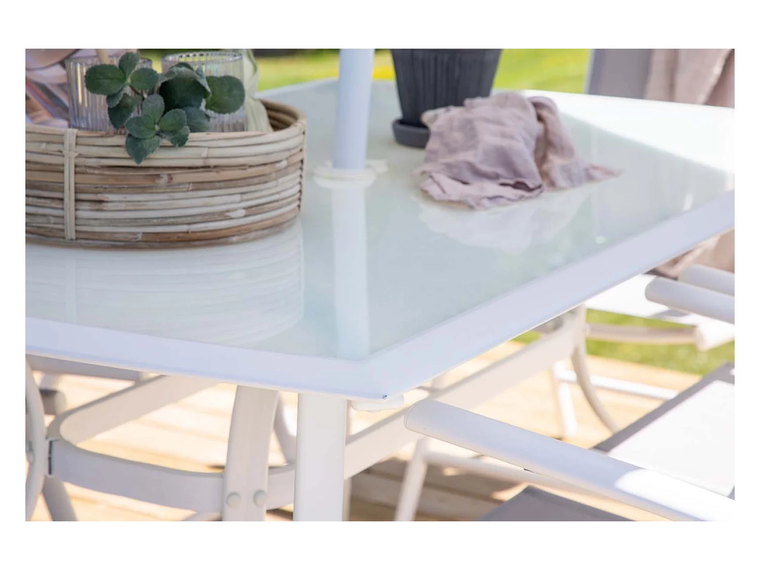 Brekki set de jardin table 90x150cm blanc, 6 chaises blanc.