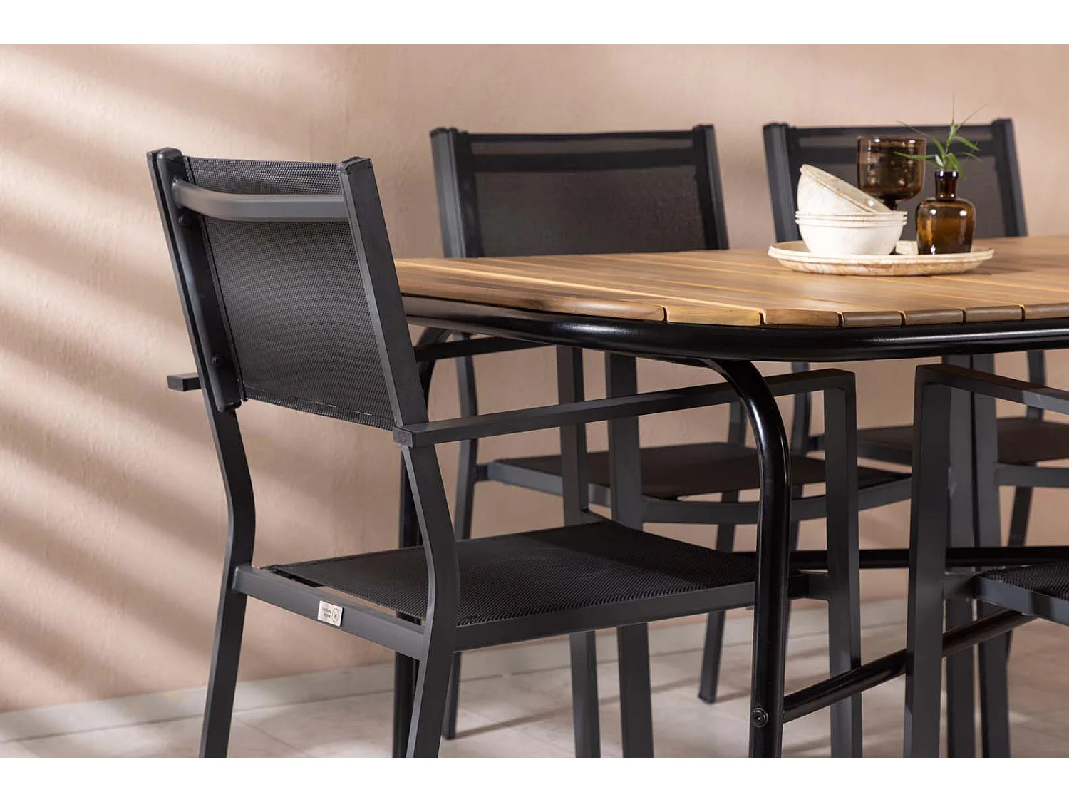 Holmbeck set de jardin table 90x200cm naturel, 6 chaises Copacabana noir.