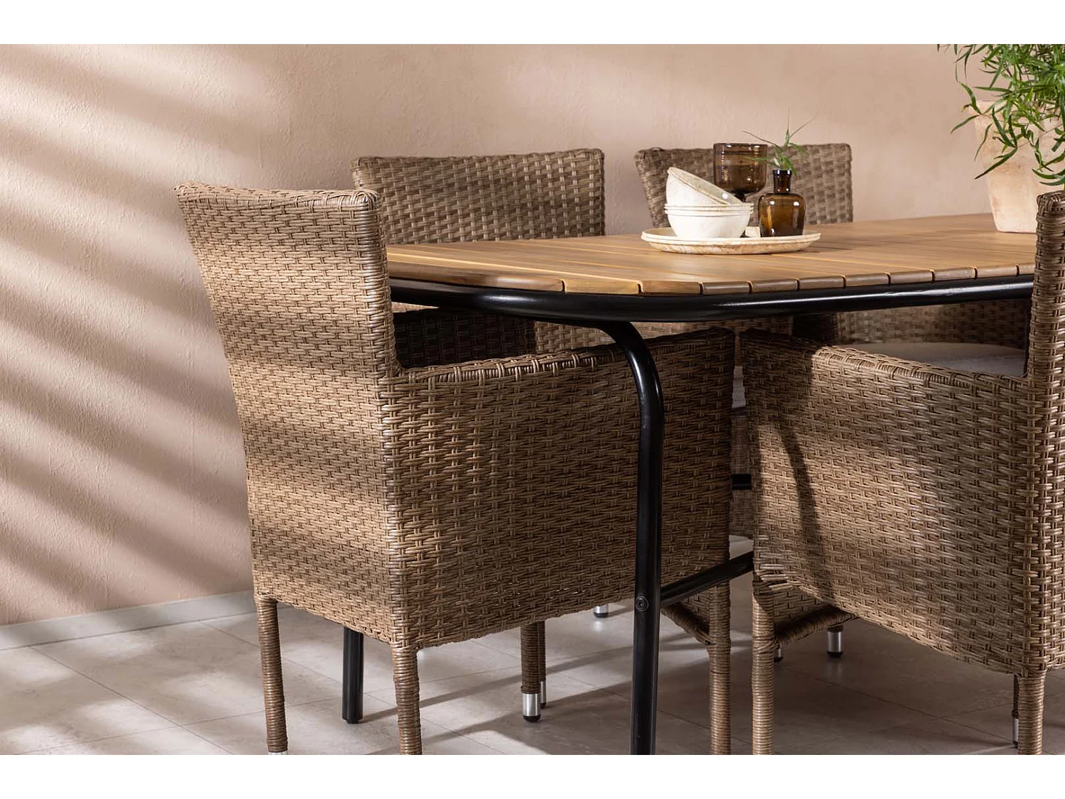 Holmbeck tuinmeubelset tafel 90x200cm naturel, 6 stoelen Malina naturel.