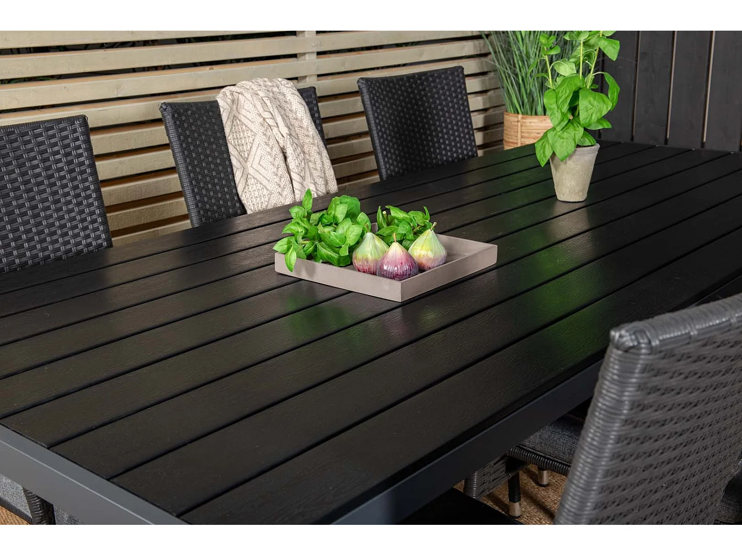 Break tuinmeubelset tafel 90x205cm zwart, 6 stoelen Anna zwart.