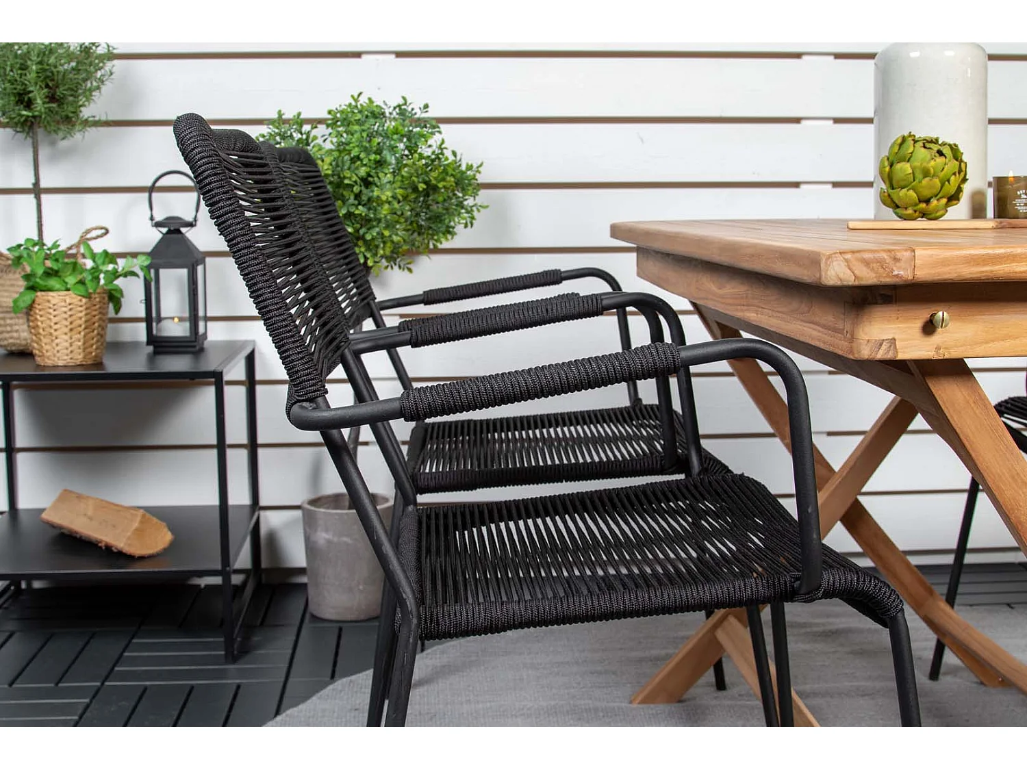 Kenya tuinmeubelset tafel 70x120cm naturel, 4 stoelen Lindos zwart.