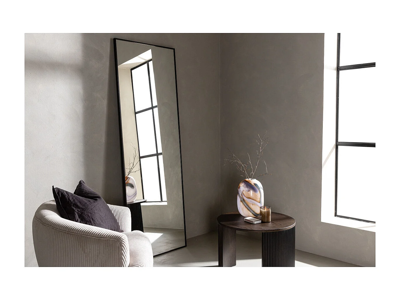 Dalton spiegel zwart.