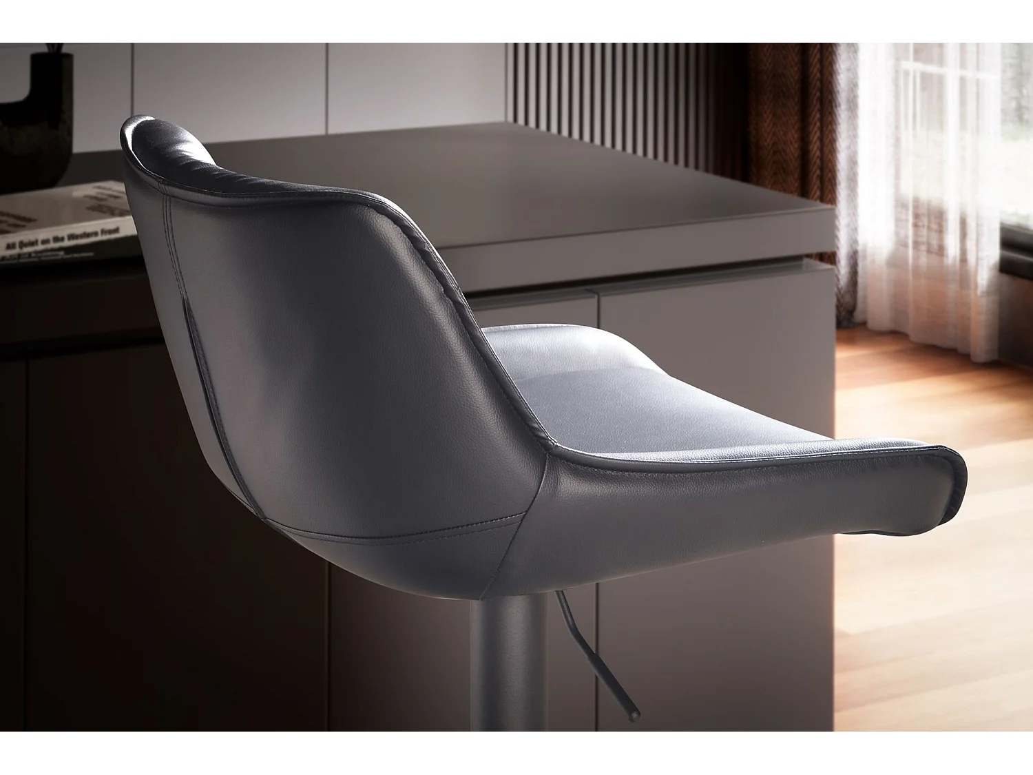 Tabouret de Bar Moderne Similicuir Chaise Fauteuil de Comptoir Noir