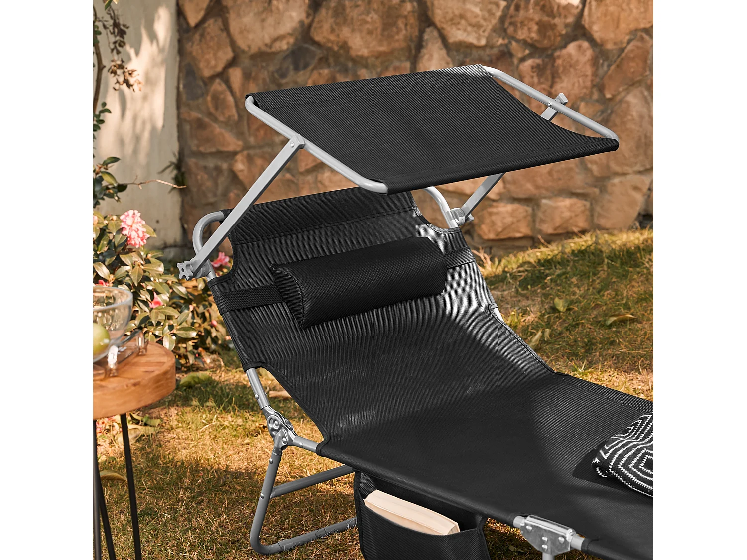 SoBuy OGS48-Sch ligstoel opvouwbare tuinligstoel verstelbare positie met zonnescherm parasol - belasting 150 kg – zwart