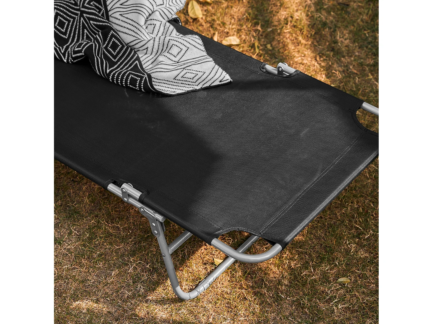 SoBuy OGS48-Sch ligstoel opvouwbare tuinligstoel verstelbare positie met zonnescherm parasol - belasting 150 kg – zwart