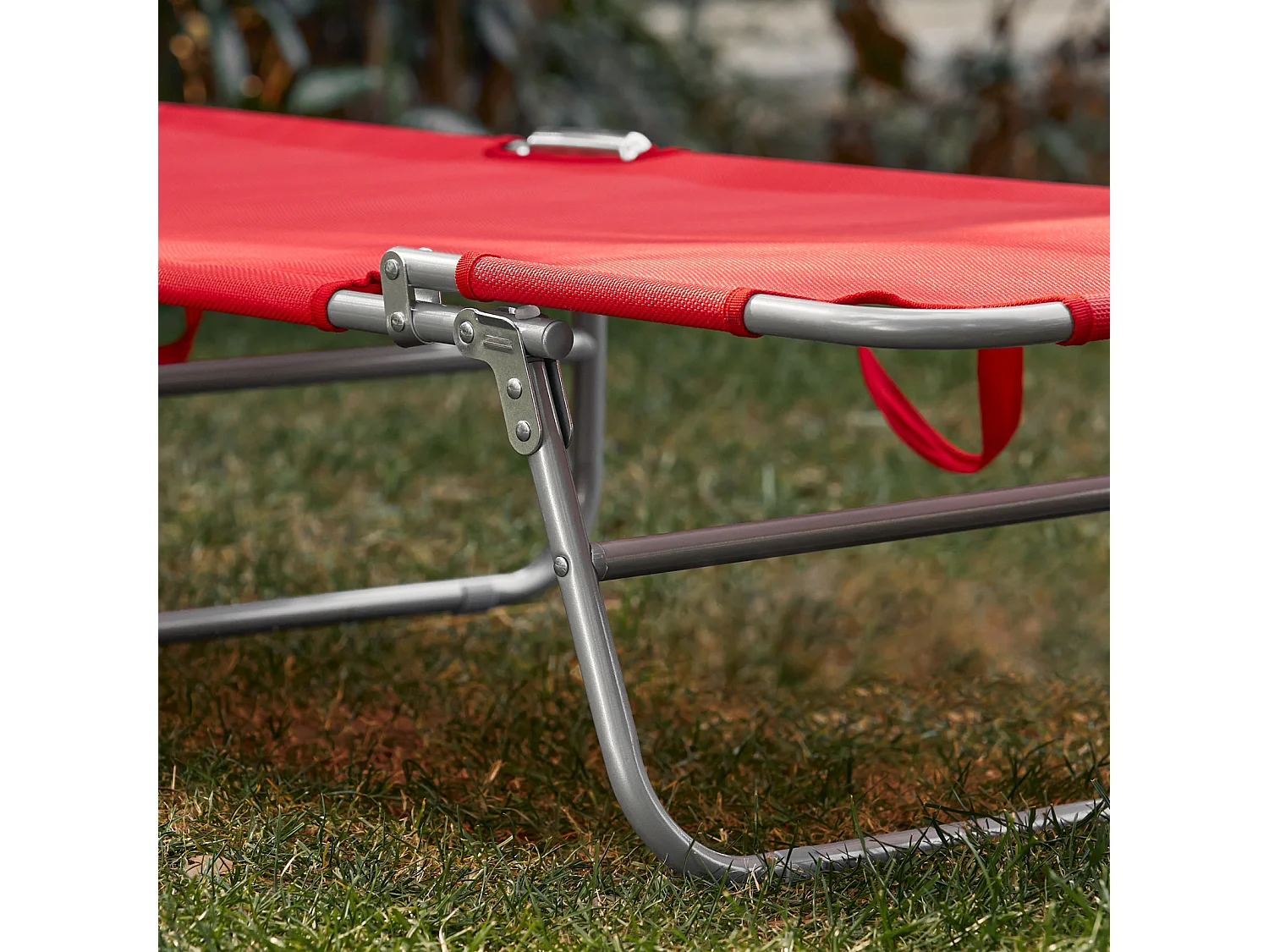 SoBuy OGS48-R Chaise Longue Bain de Soleil Transat de Relaxation Pliant Chaise de Camping Inclinable, Pliable et Réglable - Rouge