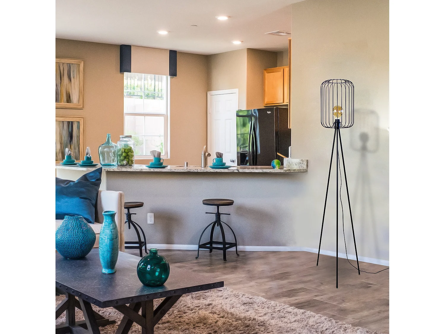 Lampadaire trépied métal  noir 157 cm.