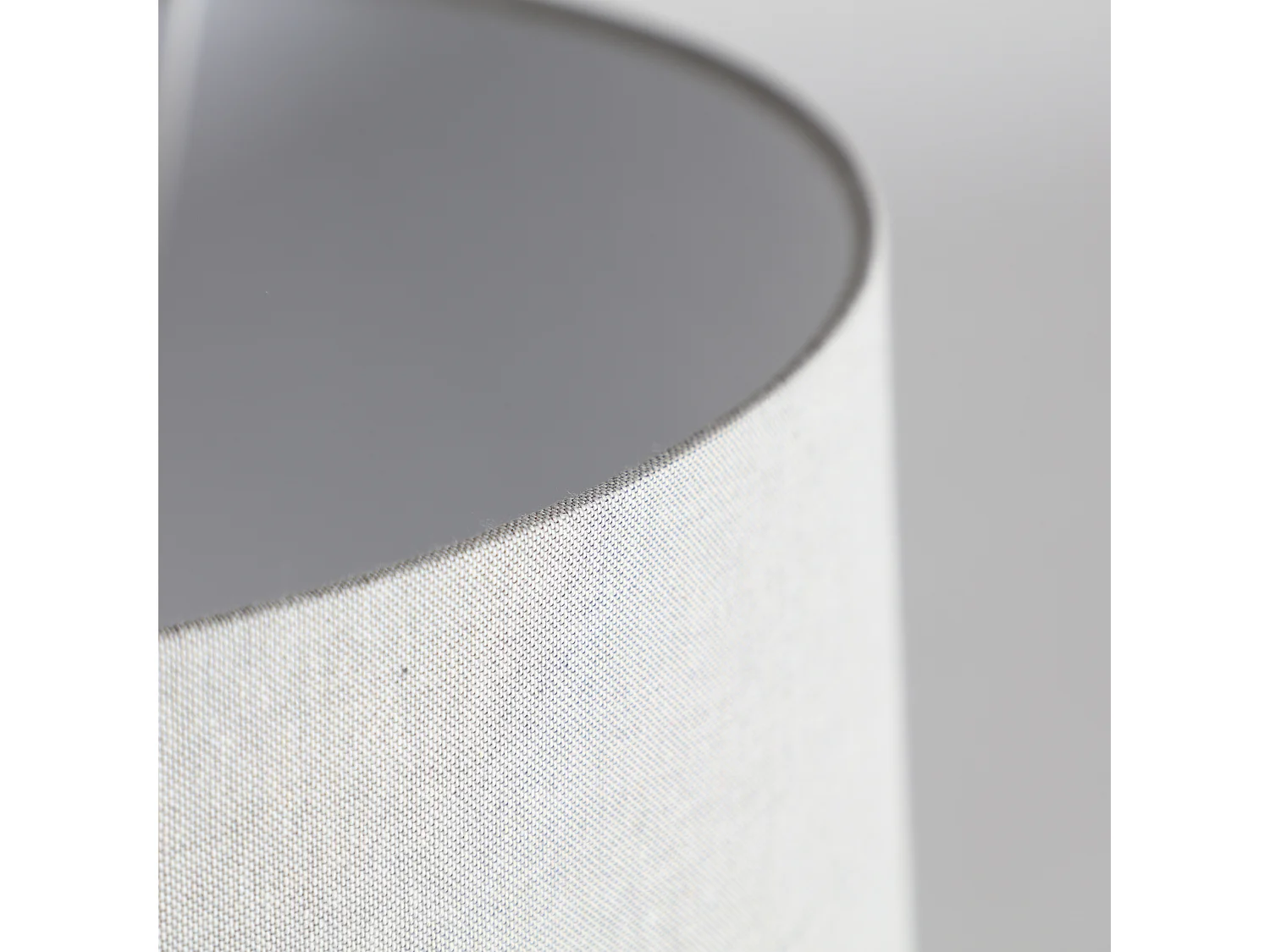 Lámpara de sobremesa de cerámica en color rosa palo de 40x40x73cm