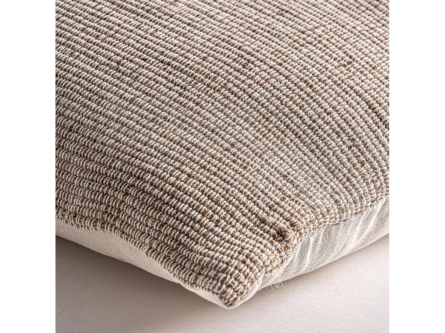 Cojín de algodón en color tonos en marrón de 45x45x10cm