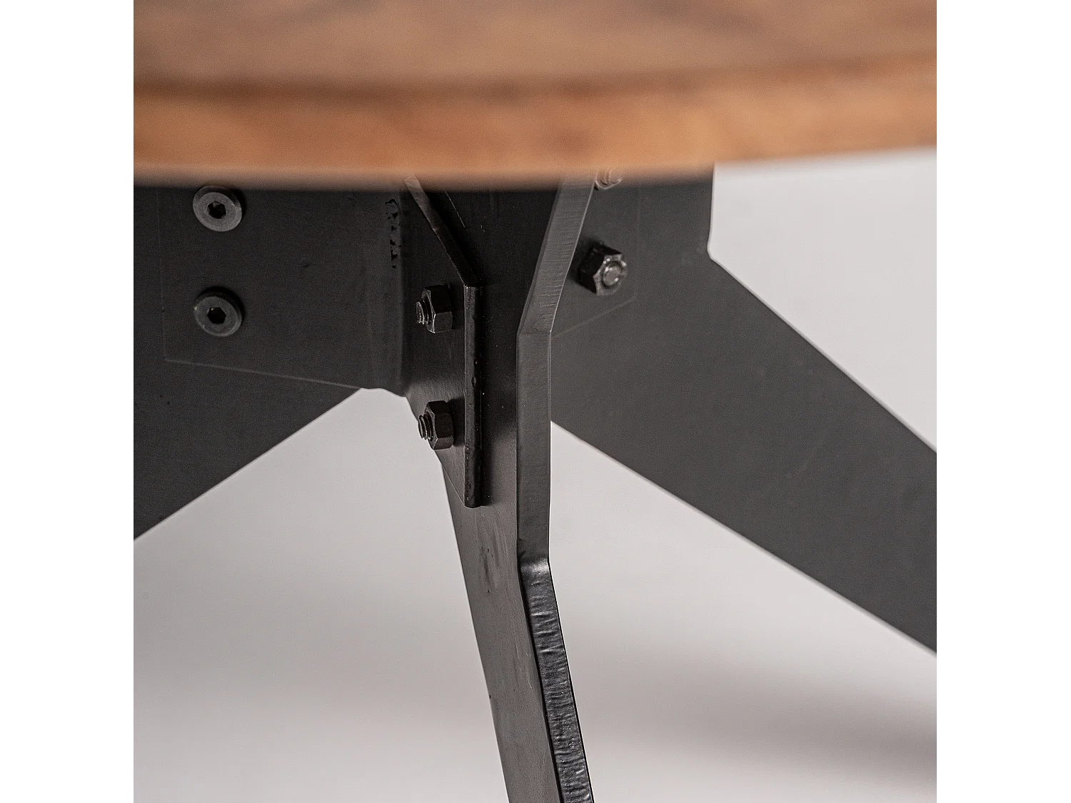 Table salon en bois de mangue  120x120x76 cm