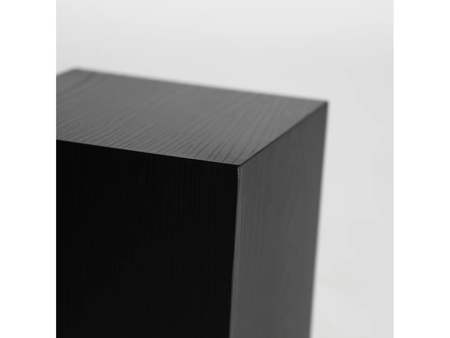 Sellettes en bois de sapin noir 30x30x40 cm