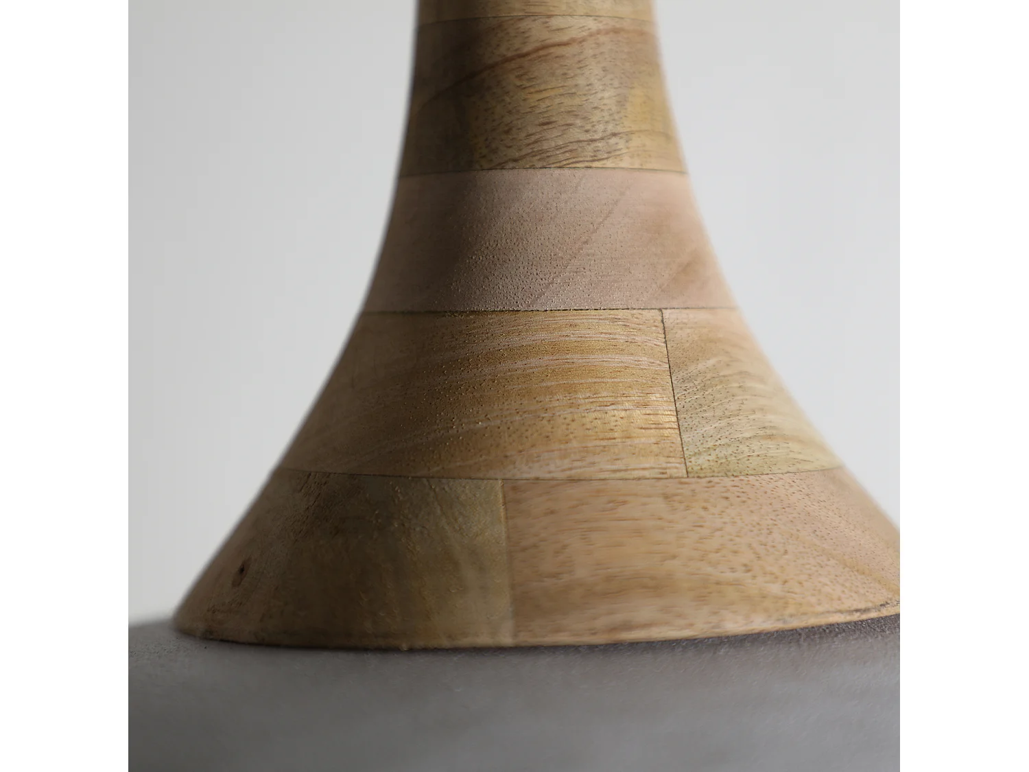 Lustre en fer  37x37x130 cm