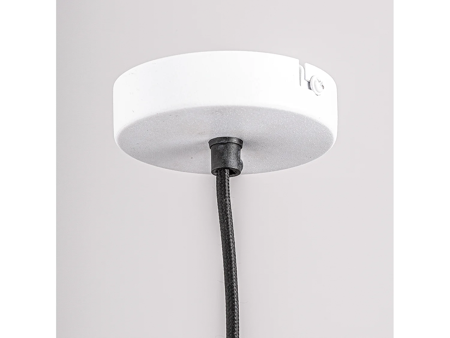 Lustre en fer  37x37x130 cm