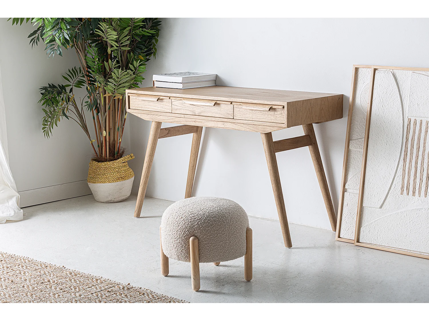 Escritorio de madera mindi en color marrón de 120x53x78cm