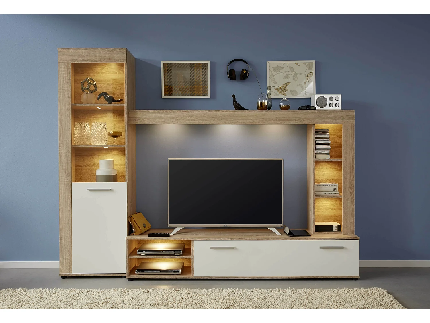 LOGO - Meuble salon/séjour en mélaminé. Meuble TV (max 55 pouces) avec de l'espace de rangement. L-H-P : 240-185-41 cm