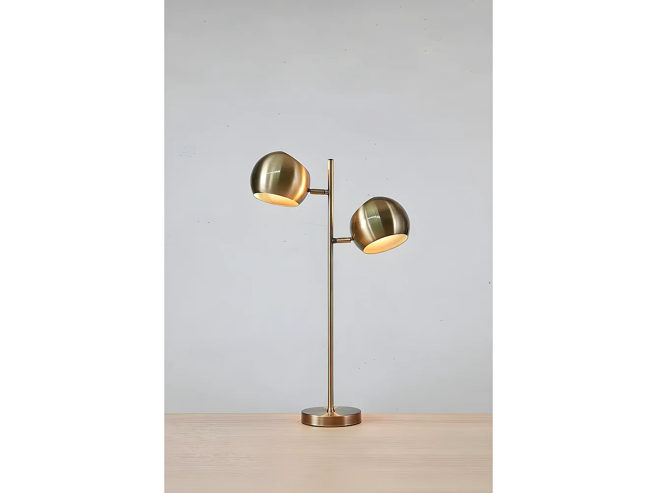 Lampe de table Edgar 2L antique