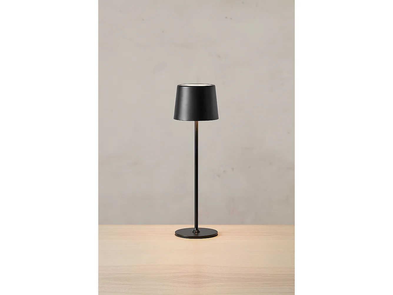 Fiore Lampe de table rechargeable Matt noir