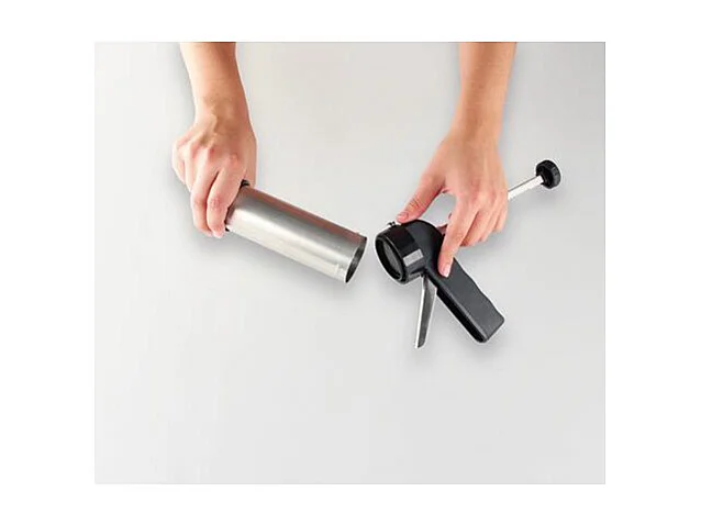 Presse-biscuit et 12 disques de motifs Dr.Oetker Baker Edition