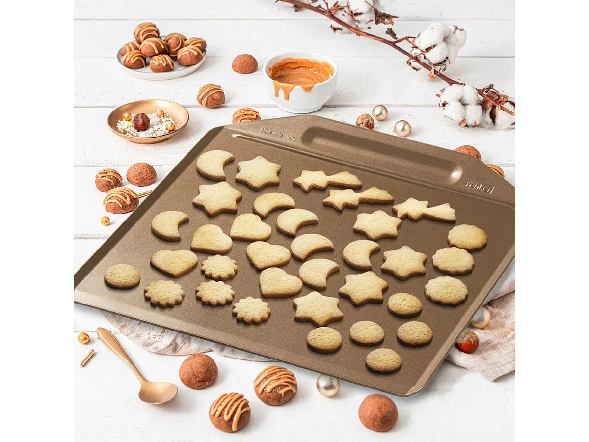 Plaque de cuisson au four sans rebords et 7 emporte-pièces de Noël Zenker Noël