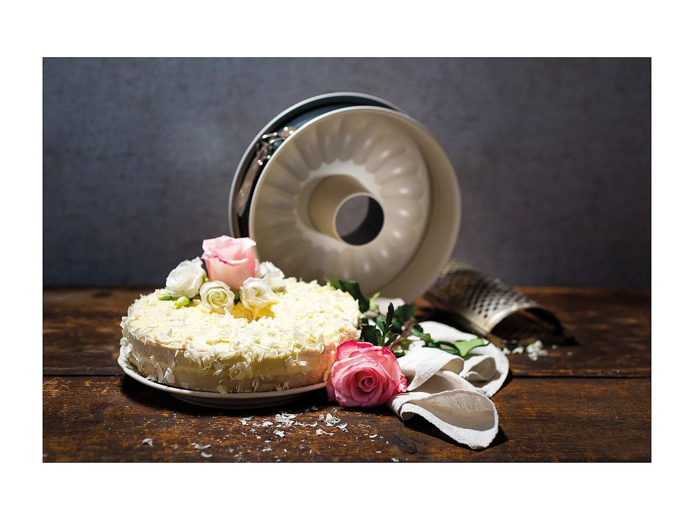 Ensemble de 4 moules à gâteaux de formes différentes de 28 à 32 cm Dr.Oetker Back-Trend