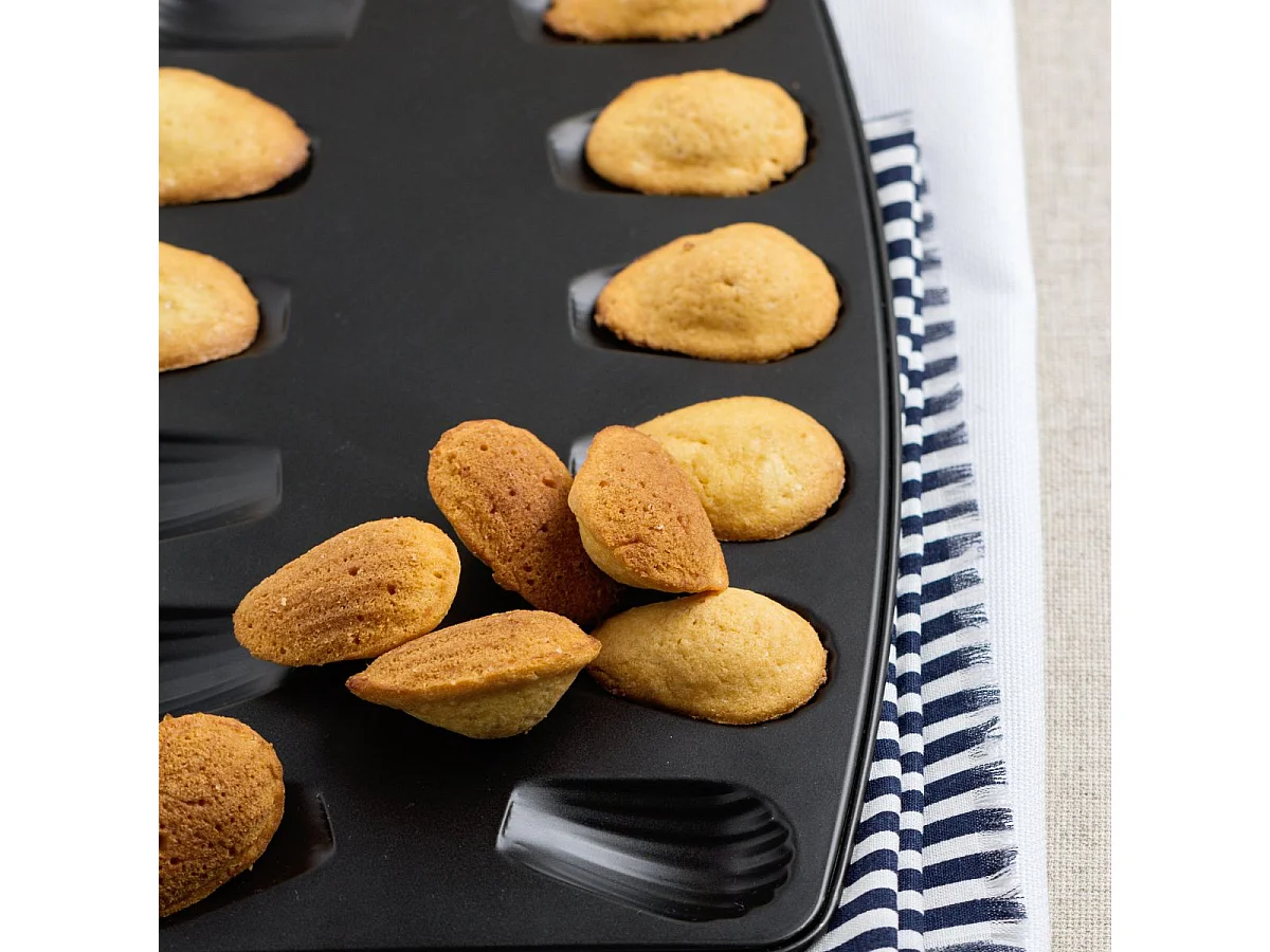 Lot de 2 moules à madeleines 12 empreintes Zenker Spécial Countries