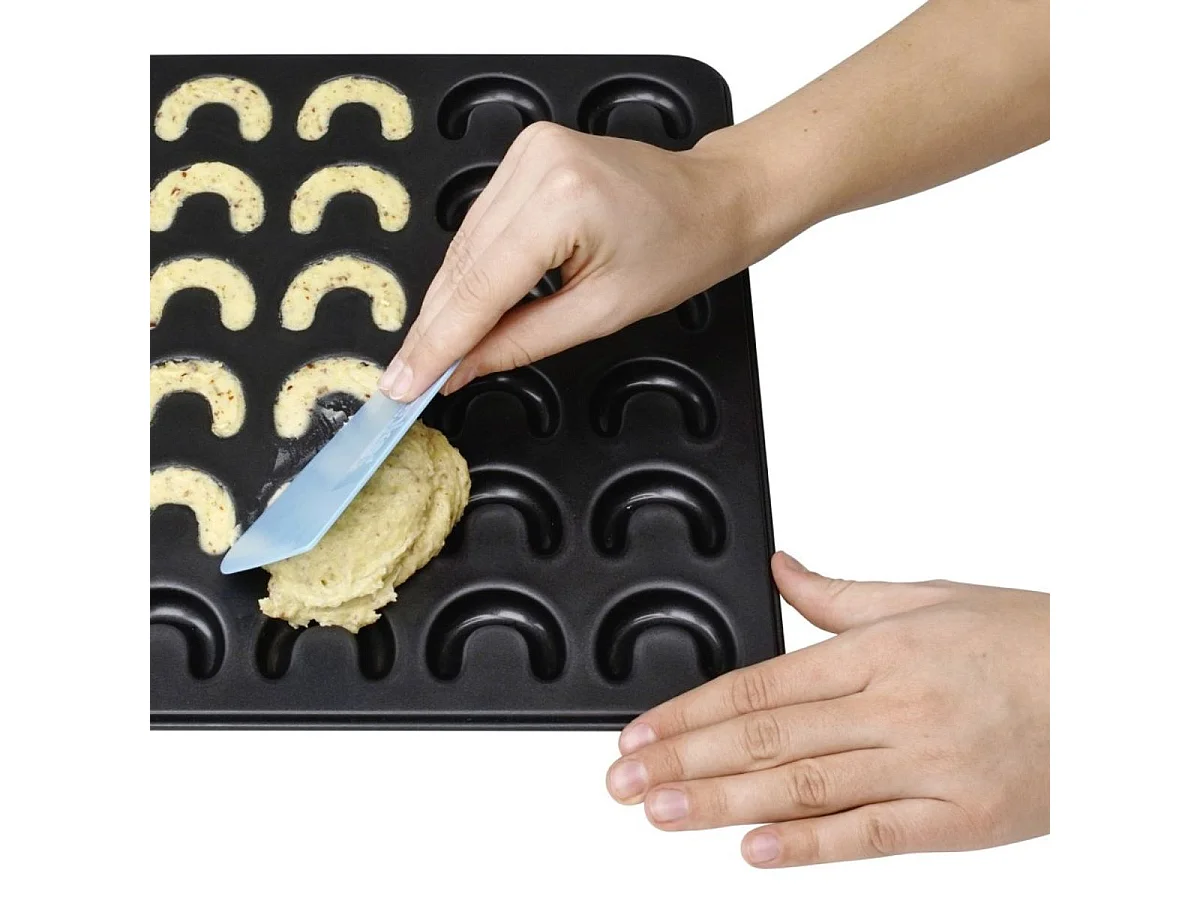 Plaque pour 30 croissants à la vanille 31 x 32 cm Zenker Special Creative