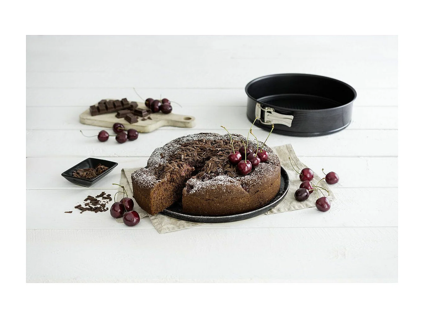 Set de 2 moules à manqué et 1 moule à manqué et savarin diamètres 20, 24 , 28 cm Zenker Black Metallic