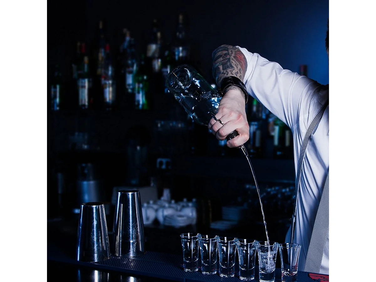 Bec verseur doseur à alcool à bille 4 cl Fackelmann