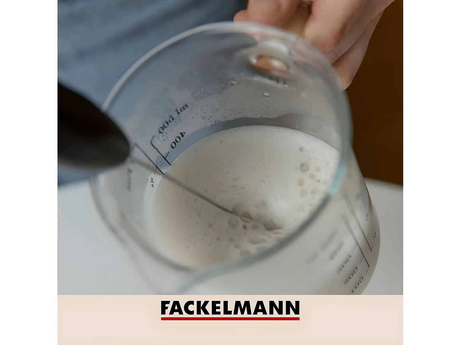 Verre doseur 1 litre en plastique Fackelmann