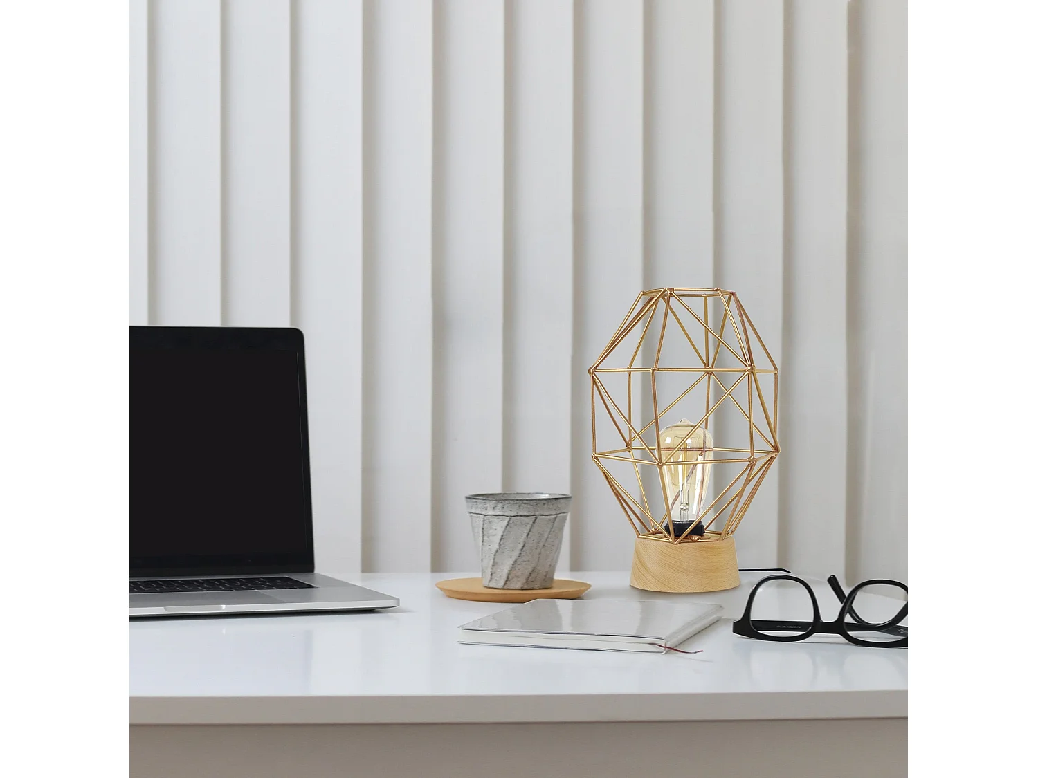 Lampe de chevet géométrique bois  naturel,doré 32 cm.