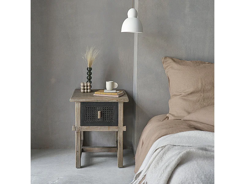 Comodino in legno massello di pino riciclato