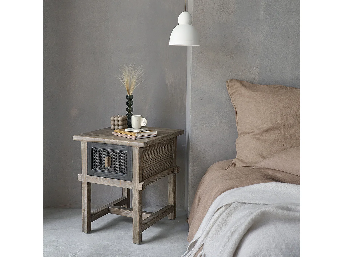 Comodino in legno massello di pino riciclato