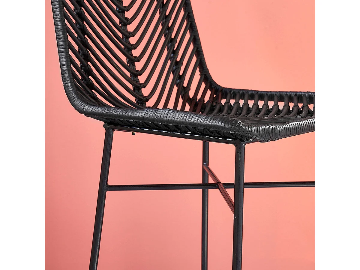 Tabouret de bar en rotin et métal noir