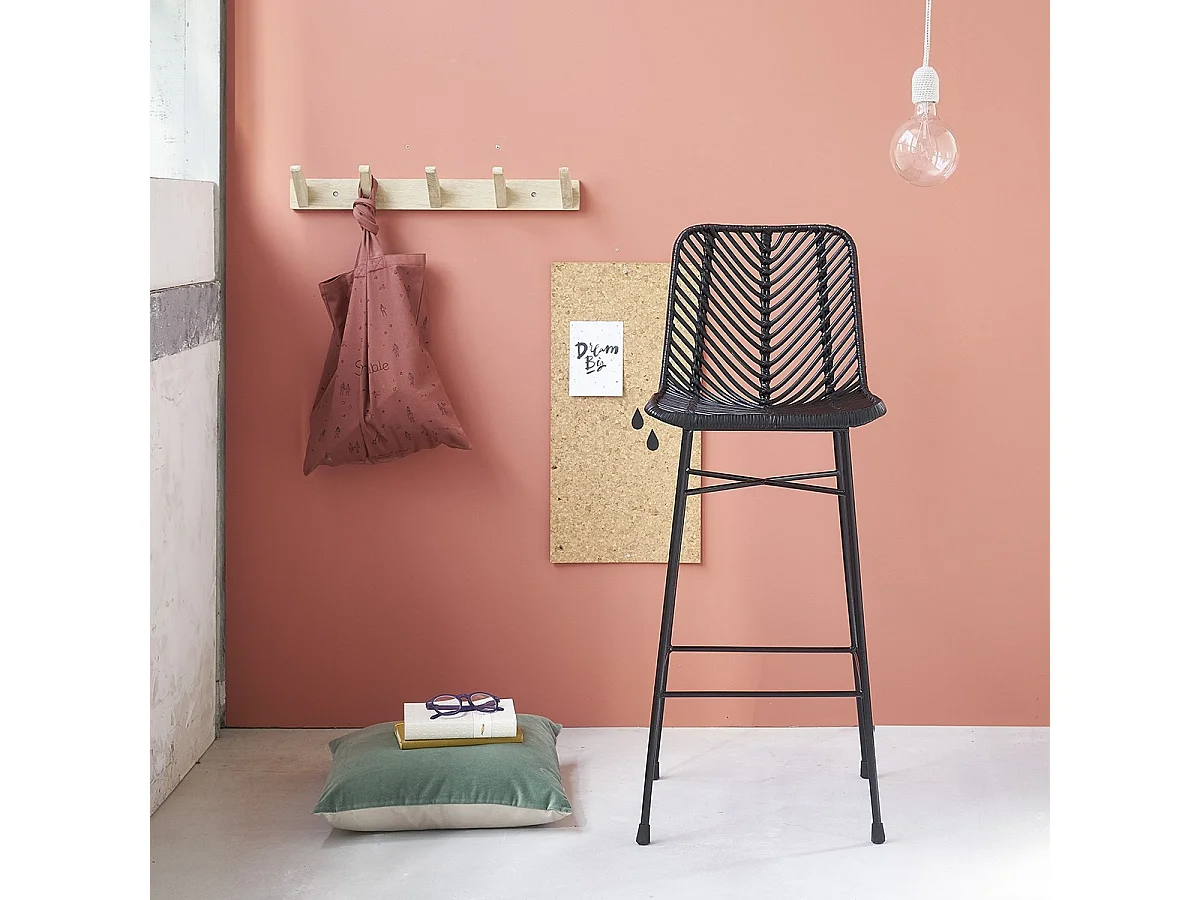 Silla de madera de mindi maciza y asiento de tela negra