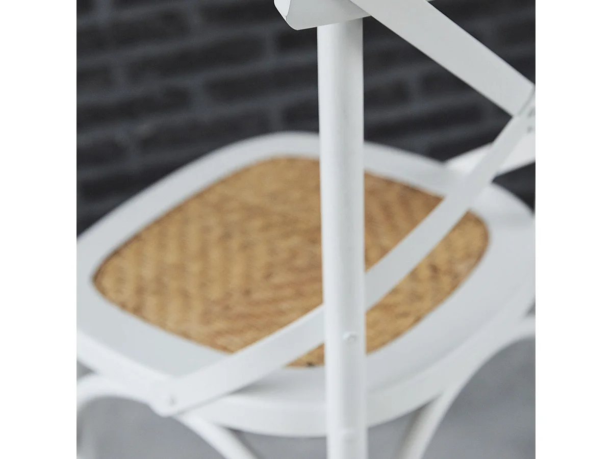 Silla bistró blanca de caoba y ratán