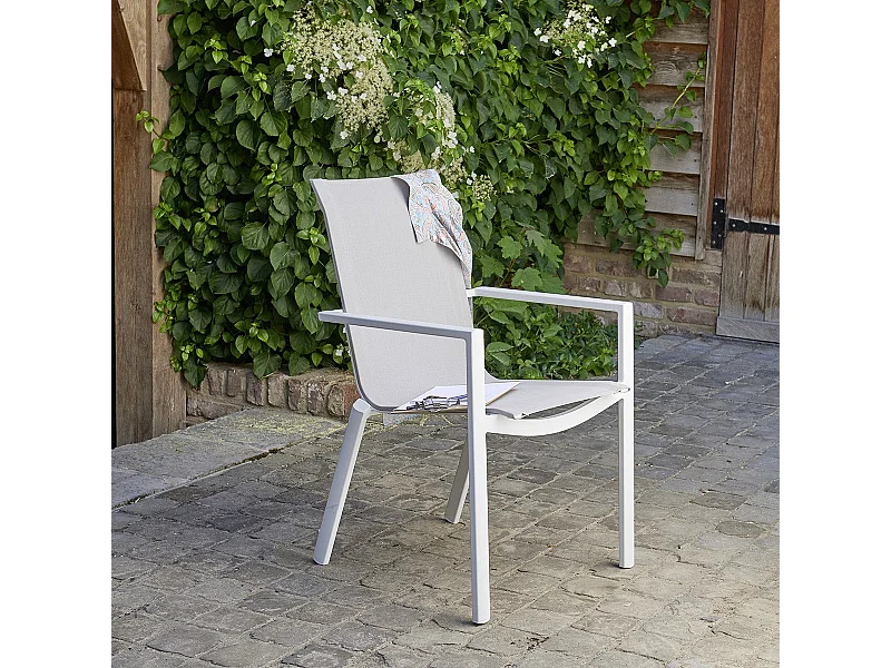 Silla de jardín de aluminio blanco y textileno gris