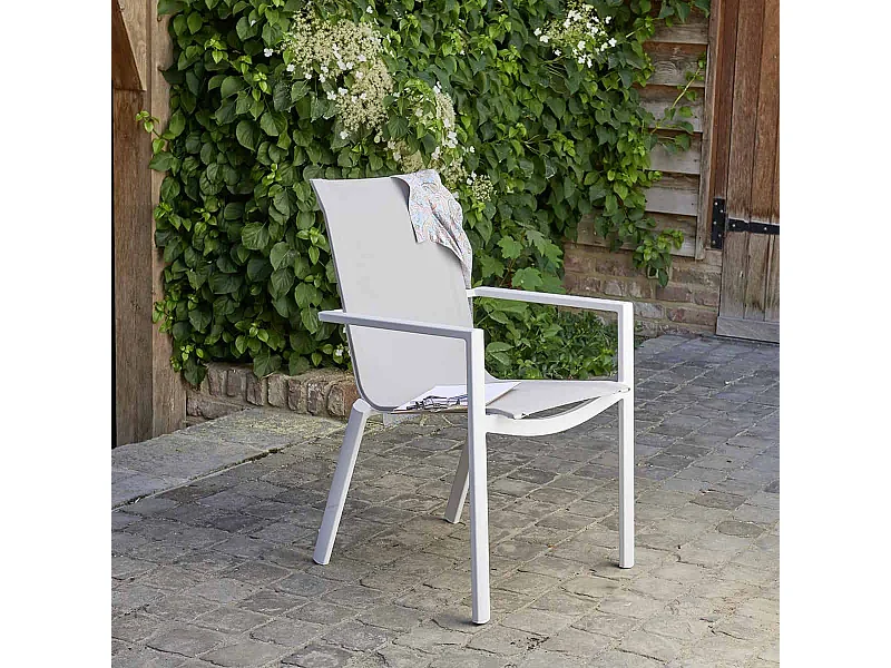 Silla de jardín de aluminio blanco y textileno gris