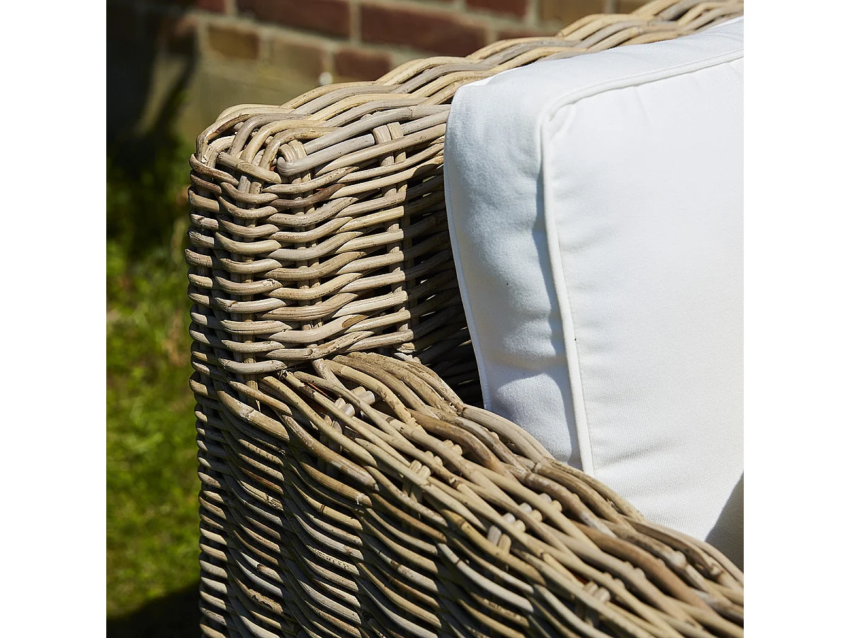 Divano da giardino in kubu