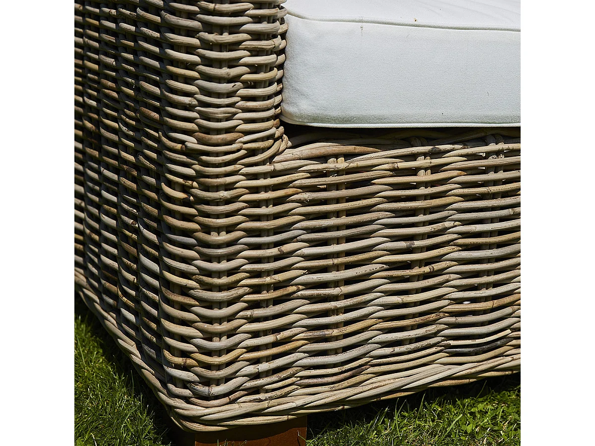 Divano da giardino in kubu