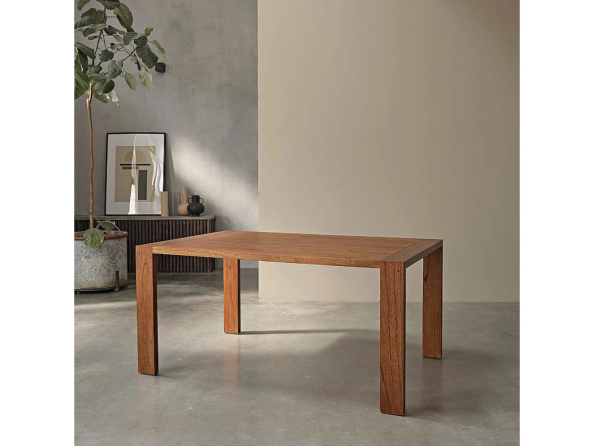 Mesa acabado nogal, de 6 a 8 personas