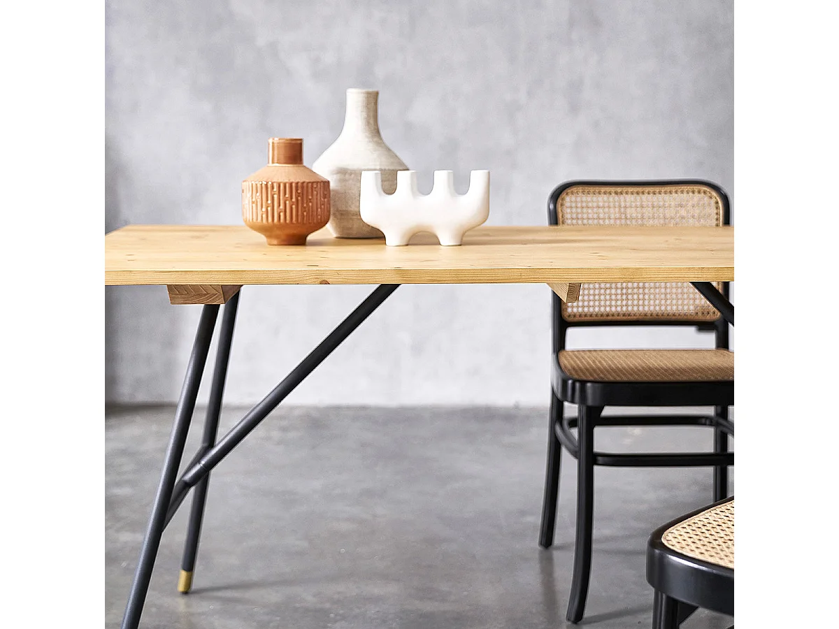 Mesa de comedor de madera de pino maciza y metal para 6 pers.