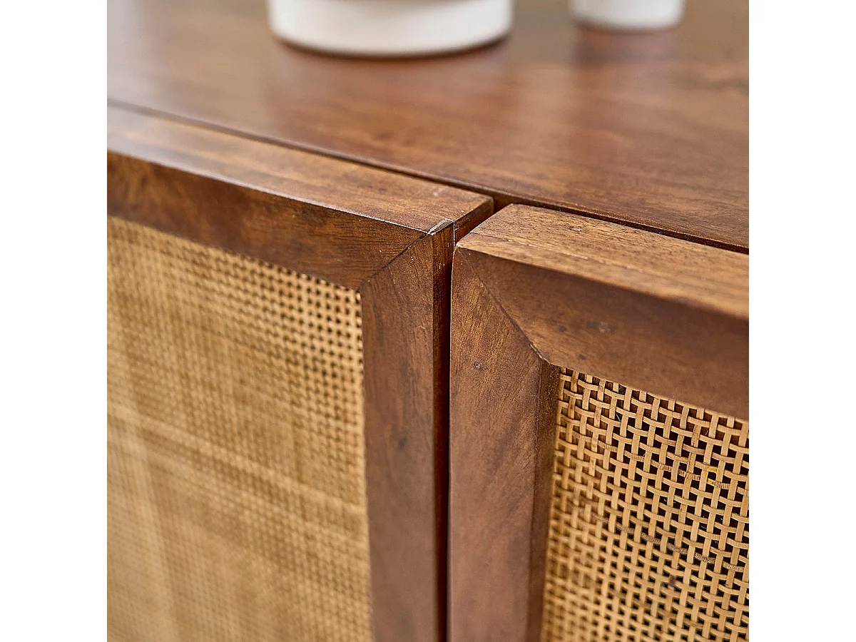 Buffet in mango massello finitura noce e vimini 68 cm
