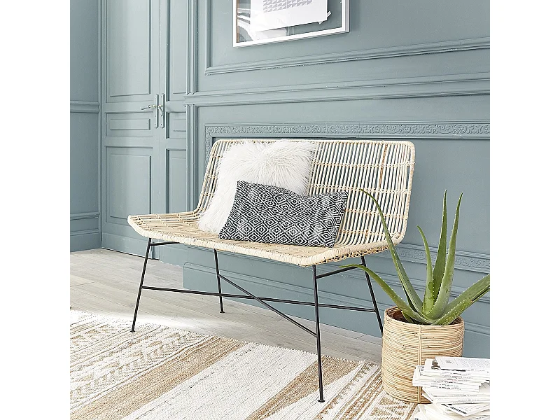 Banquette en rotin et pieds en métal