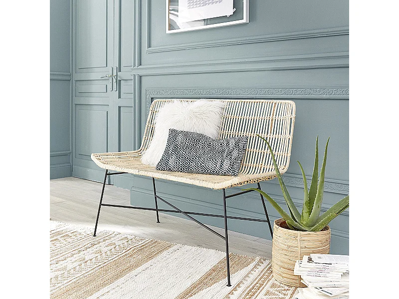 Banquette en rotin et pieds en métal