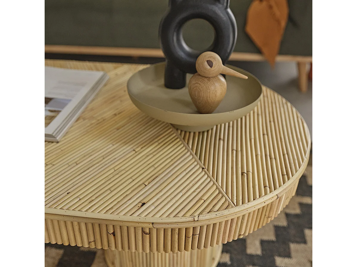 Table basse en canne de rotin ovale