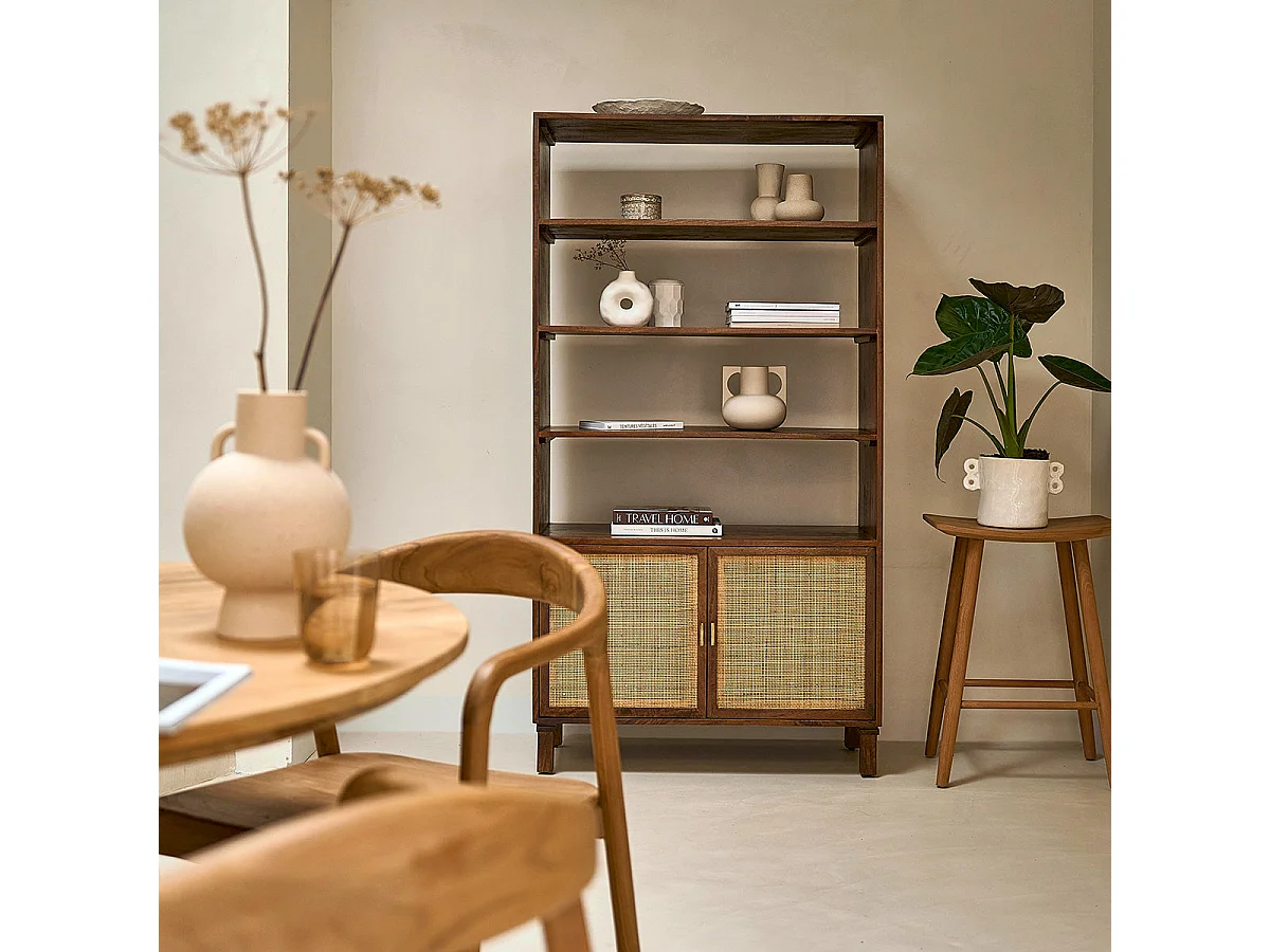 Bibliothèque en bois de manguier et cannage
