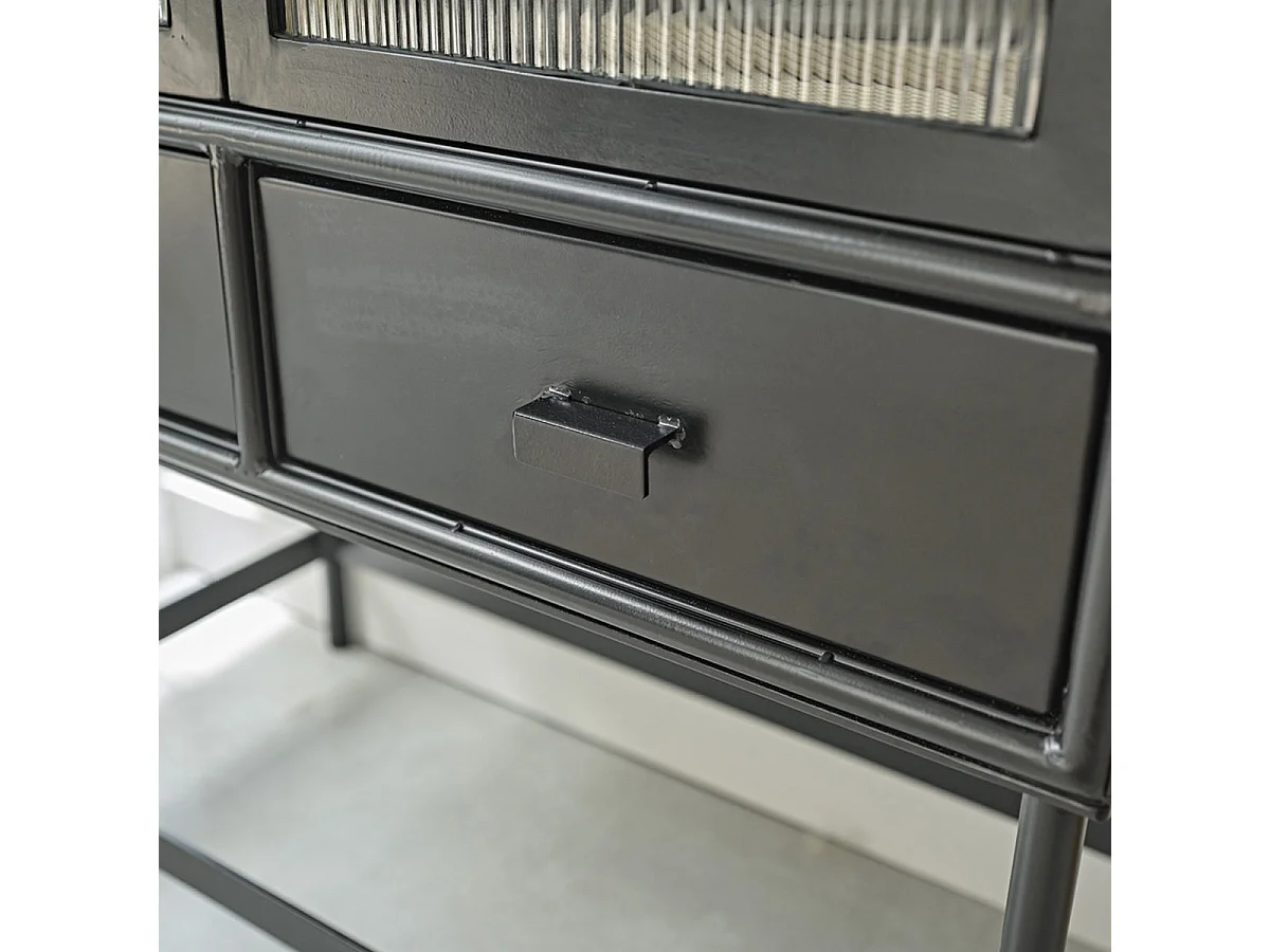 Vaisselier en métal et verre ondulé