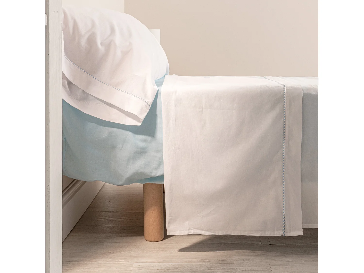 Jogo de Lençóis de 2 peças 180x270 cm (Cama 105) Essential