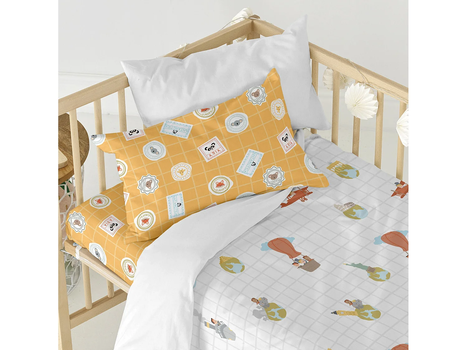 Parure housse de couette 2 pièces 115x145 cm (Lit Bébé) World trip